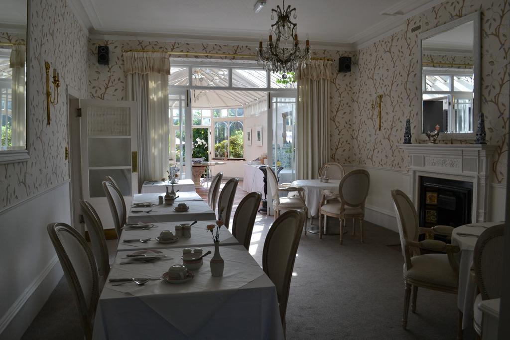 Cranleigh Hotel Reigate Exterior photo